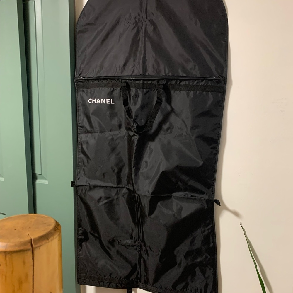 CHANEL Elegant Black Travel Garment Bag